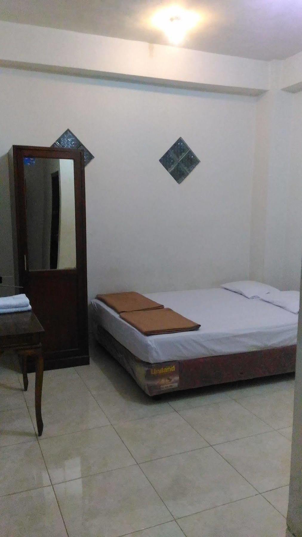 Oyo 586 Hotel Wijaya Kalasan Exteriör bild